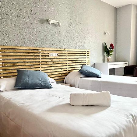 Hotel Acebo Plaza Mayor Хака Экстерьер фото