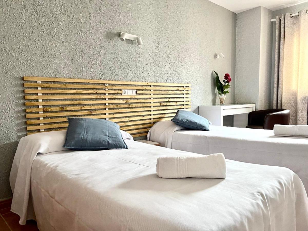 Hotel Acebo Plaza Mayor Хака Экстерьер фото
