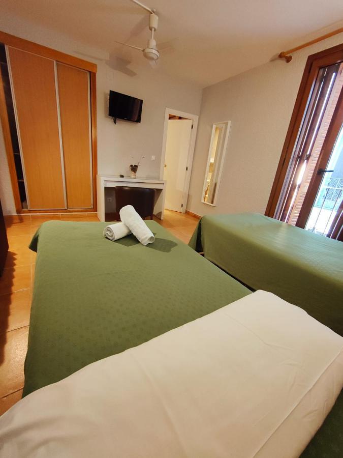 Hotel Acebo Plaza Mayor Хака Экстерьер фото