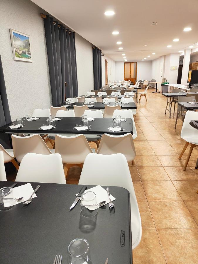Hotel Acebo Plaza Mayor Хака Экстерьер фото