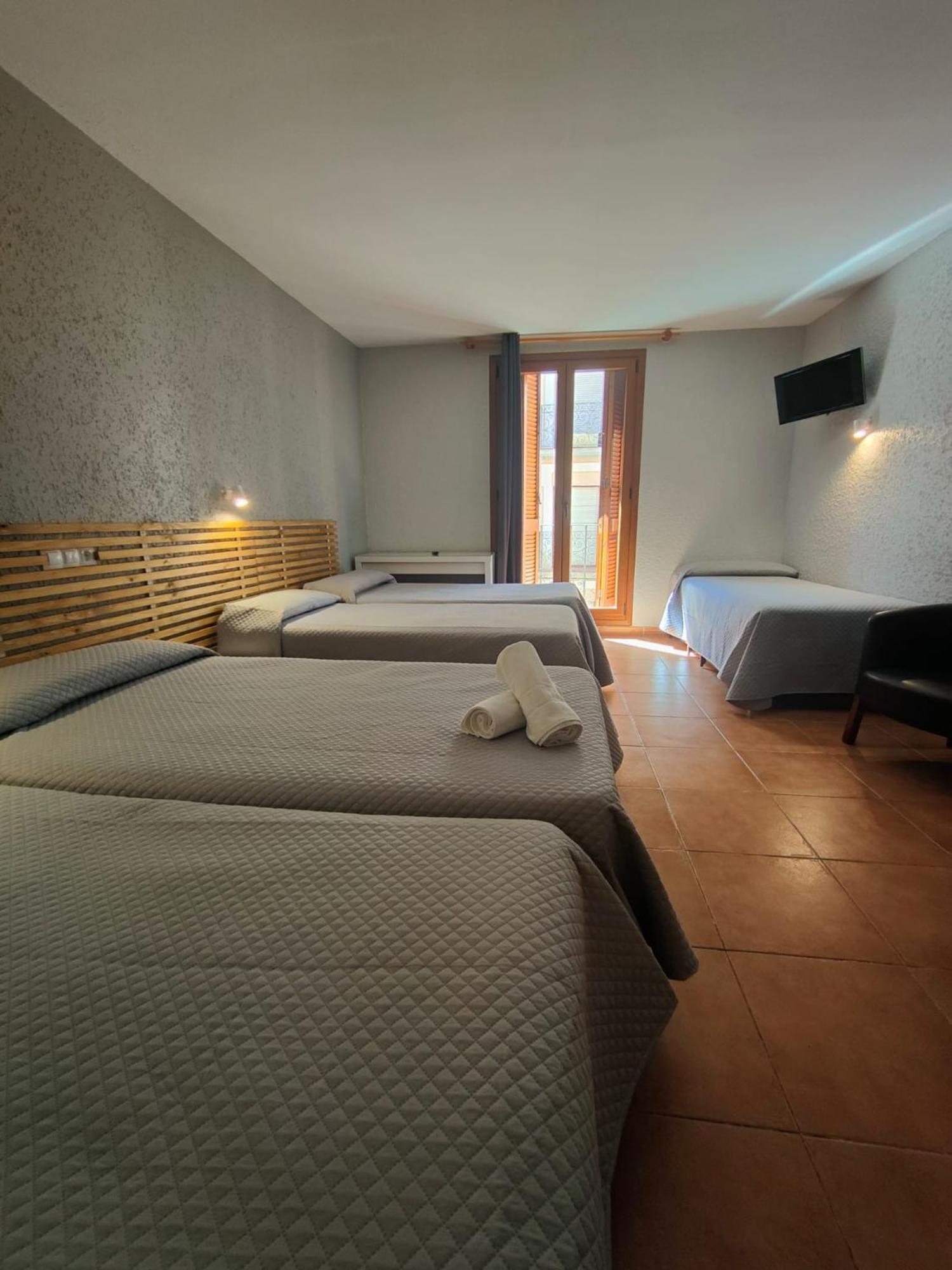Hotel Acebo Plaza Mayor Хака Экстерьер фото