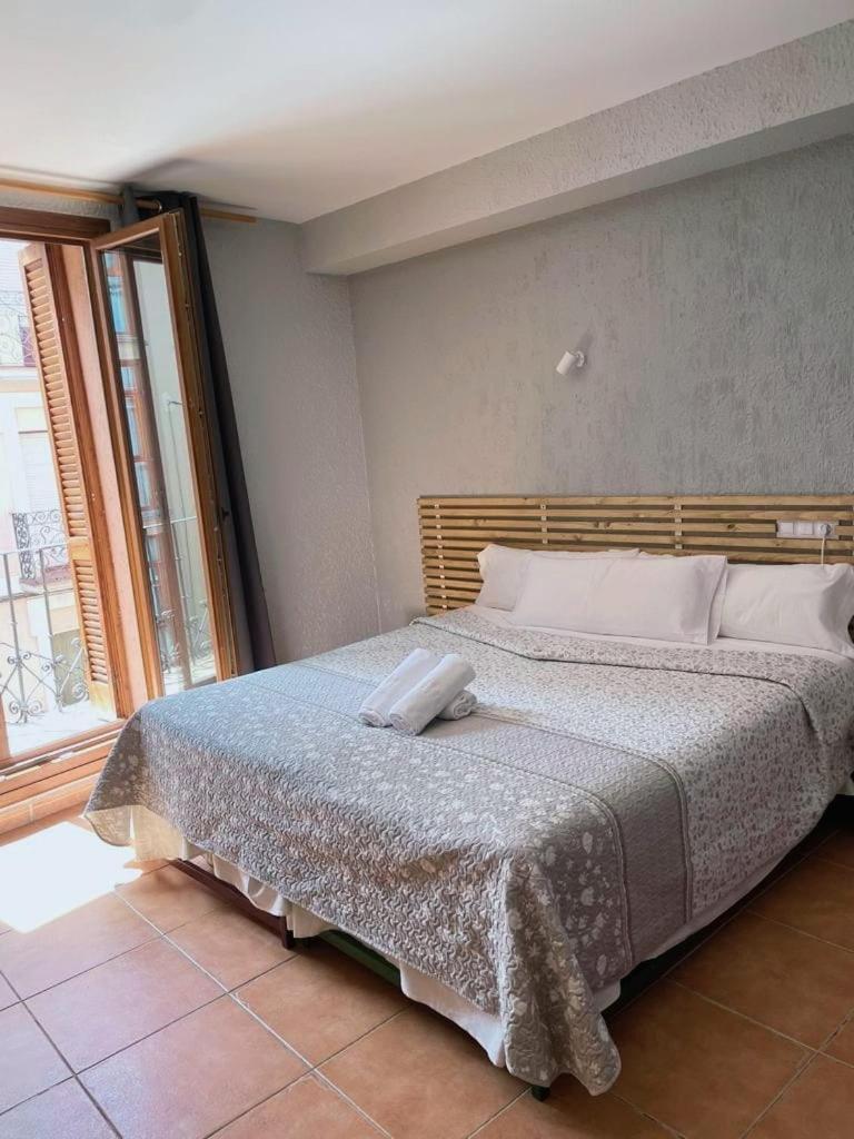 Hotel Acebo Plaza Mayor Хака Экстерьер фото