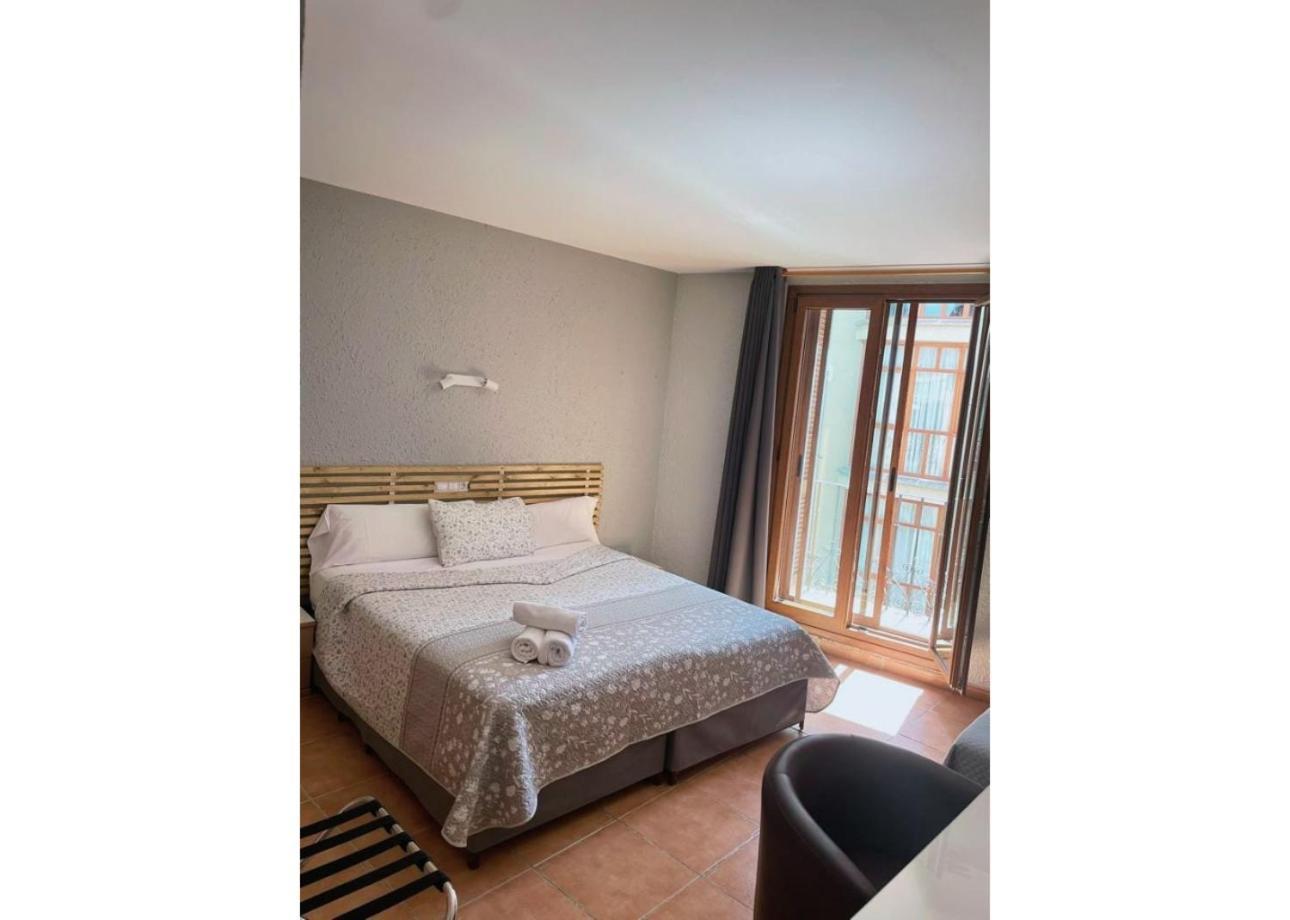 Hotel Acebo Plaza Mayor Хака Экстерьер фото
